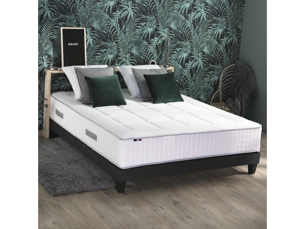 Meublita 2 memory foam mattress and decorative bed base set - Dimensions: 140x190 cm
