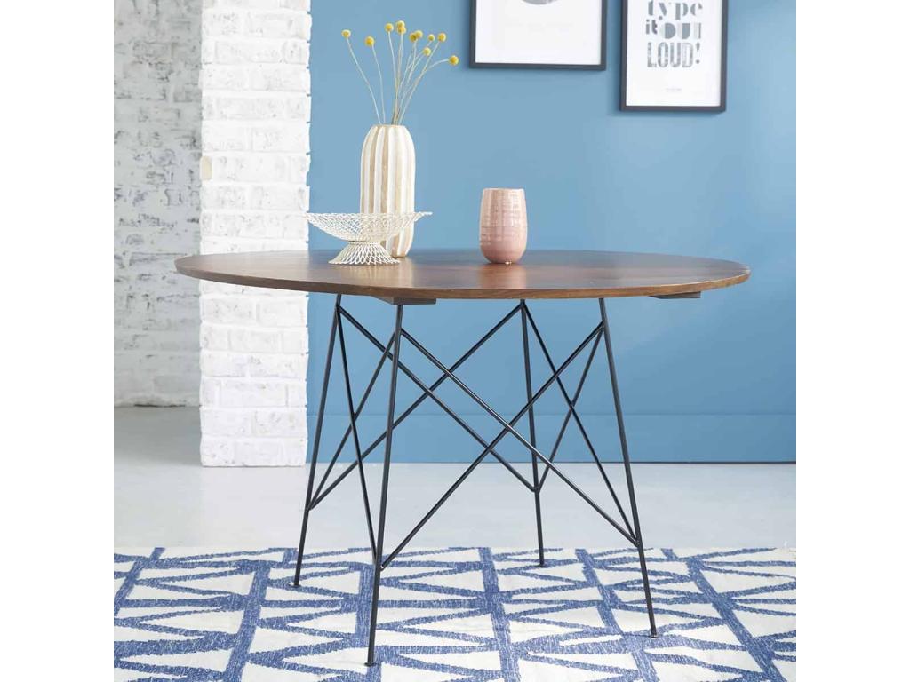 Table in solid Meublita walnut finish for 4 people.