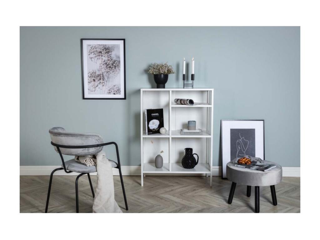 Vertchez steel shelf